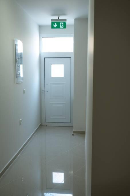 Anesis Airport Rooms 204 Koropion Luaran gambar